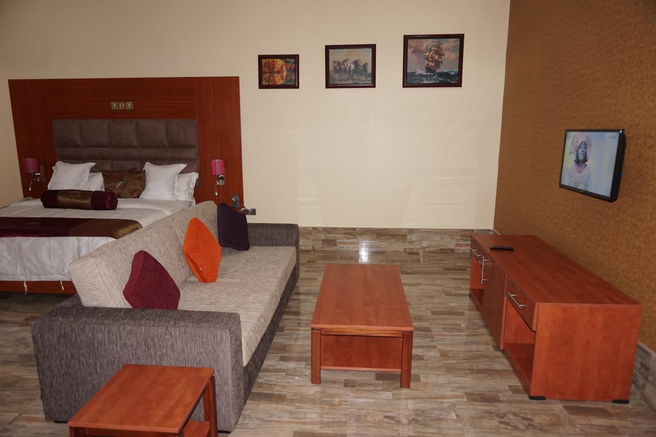 Aenon Suites Oshogbo Exterior photo